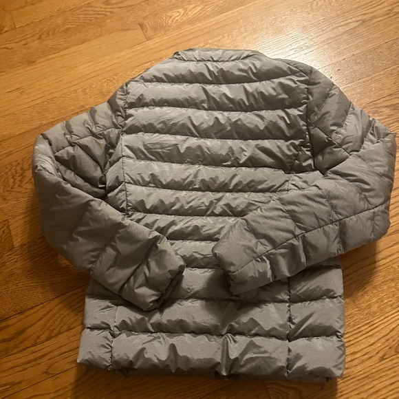 Uniqlo xs grey puffer brand new - Picture 9 of 12